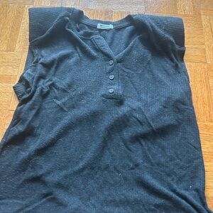 Black Button-Up Sleeveless Top